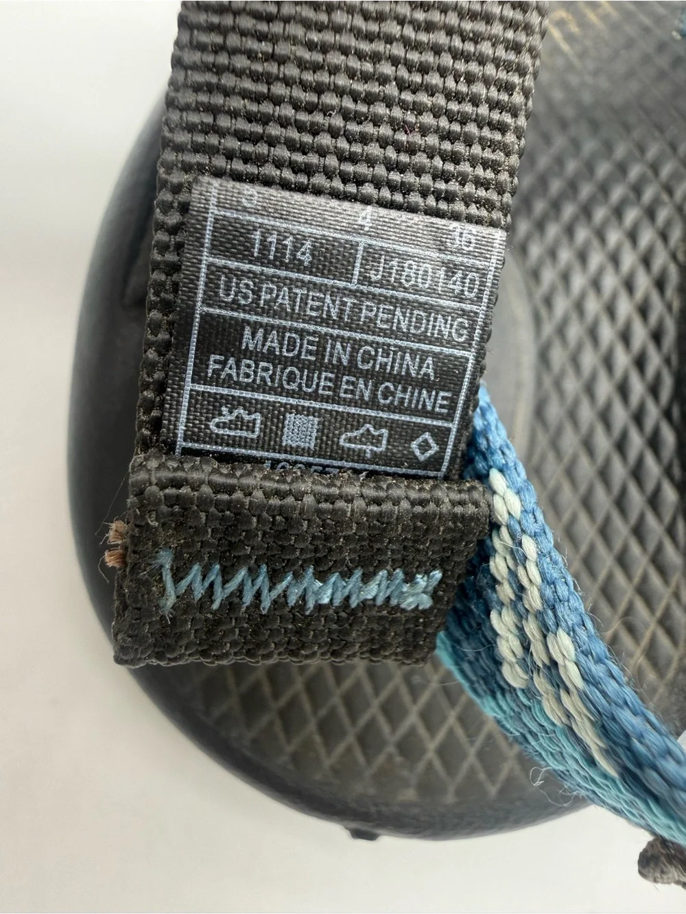 Chaco Z1 Classic Sport Sandals Kids Youth Size 5 Blue Pattern Hiking Water Shoes